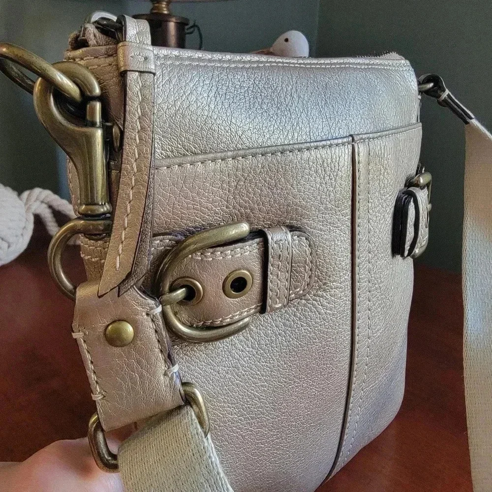 Coach Soho Swingpack 41276 Champagne Gold Leather Crossbody Bag Y2K